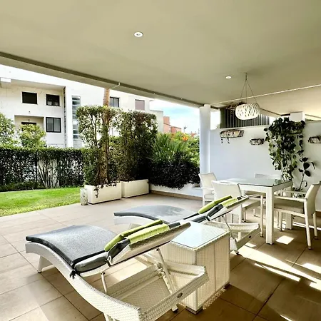 Modern Flat With Private Garden In Royal Banus Apartment *