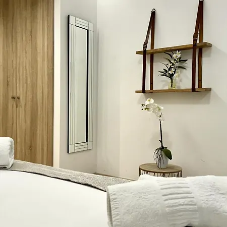 Modern Flat With Private Garden In Royal Banus Marbella